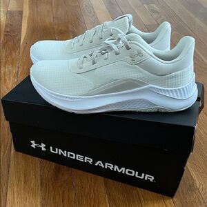 Under Armour Women’s Cream/Aurora 3 Sneakers NIB 8
